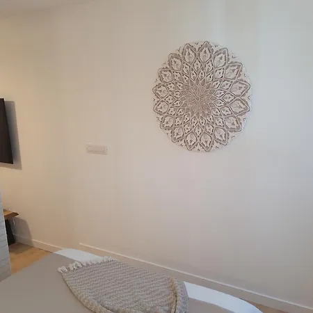 Apartment A T *
