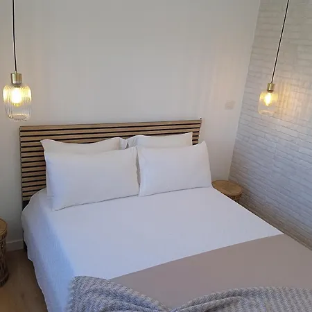 A T Apartment *