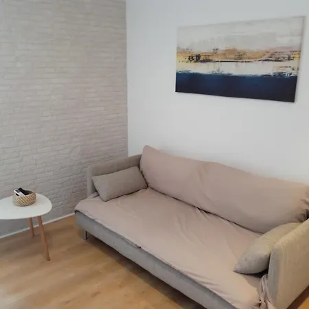 Apartment A T *